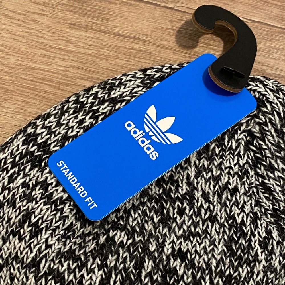 Unisex Adidas Beanie - Picture 3 of 4